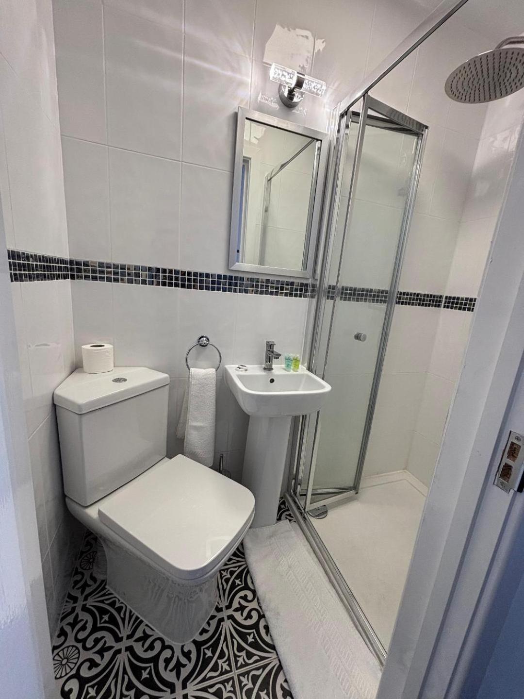 Stanley House Hotel 2*